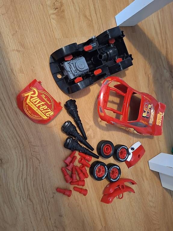 Giocattoli: REVELL / Schraubauto Lightning McQueen – Nuovo (secondo la descrizione) da Buochs venduto da DasBaerchi