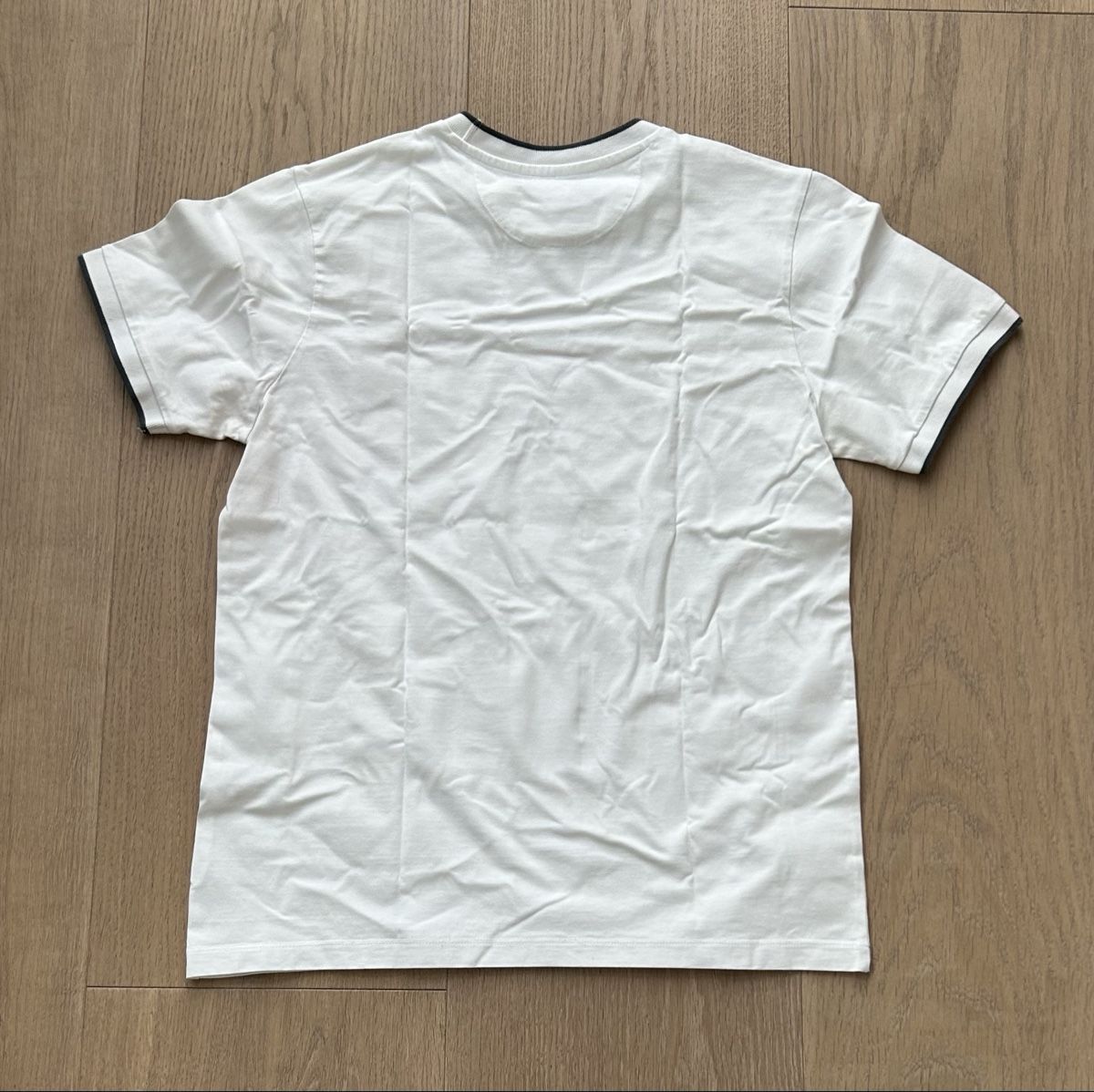 T-shirt: Real Madrid T-Shirt – Usato da Zug venduto da mbe_t5j2 1