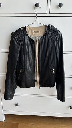 Schwarze Lederjacke, Grösse XS,