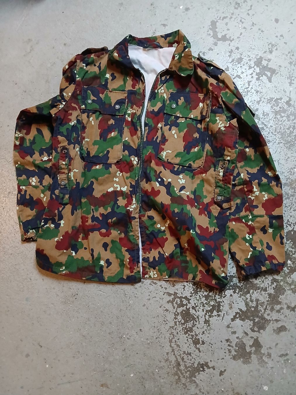Schweizer Armee Uniformi: TAZ 83 Jacke Gr. 48 – Usato da Chur venduto da siro999