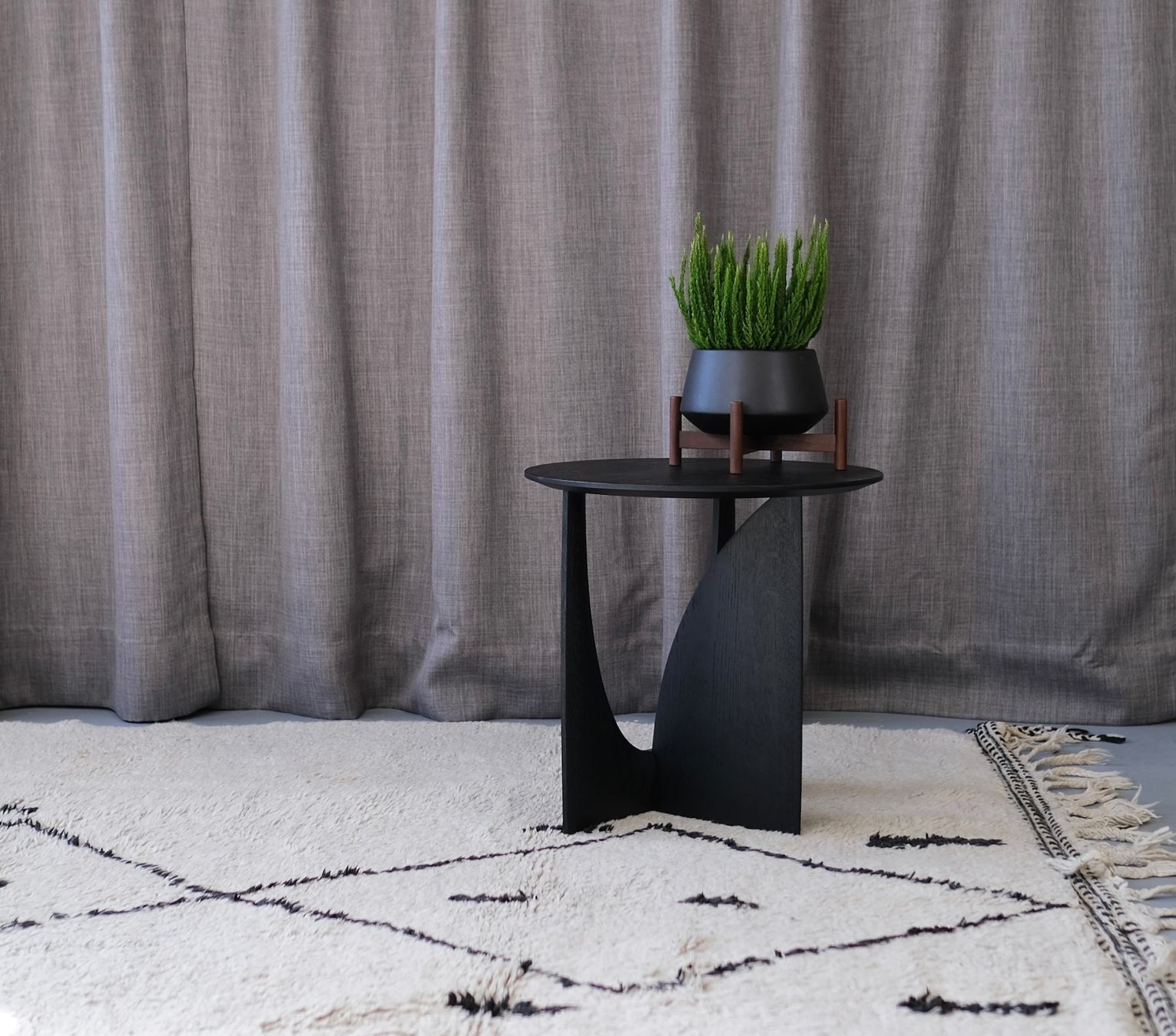 Ethnicraft Tische: Ethnicraft Geometric Side Table – Gebraucht aus Bern von Zmodern_CON 6