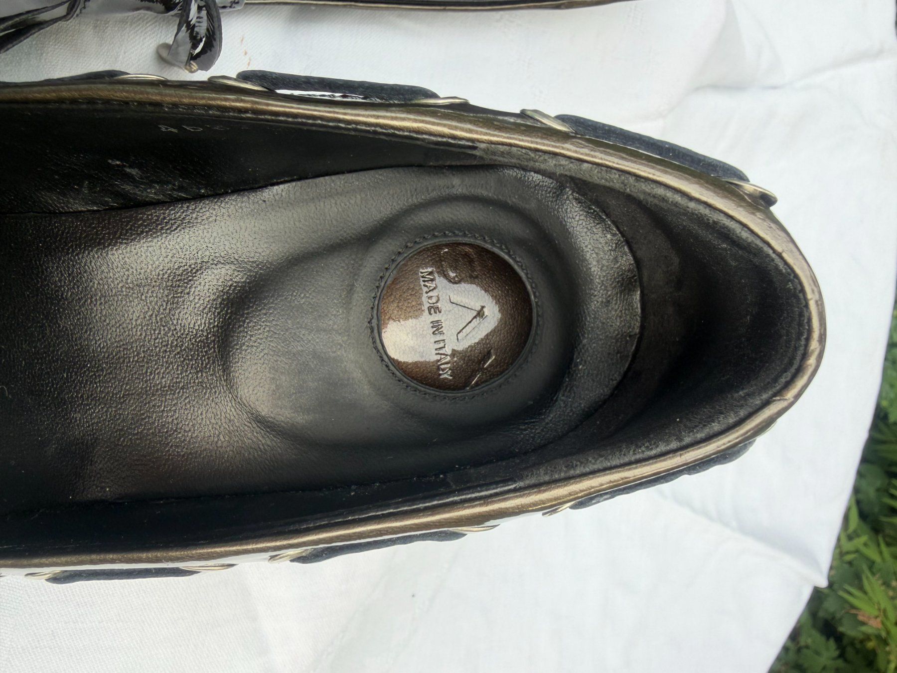 Scarpe da donna: Souliers en cuir couleur olive – Nuovo (secondo la descrizione) da Zollikofen venduto da Brando04 2