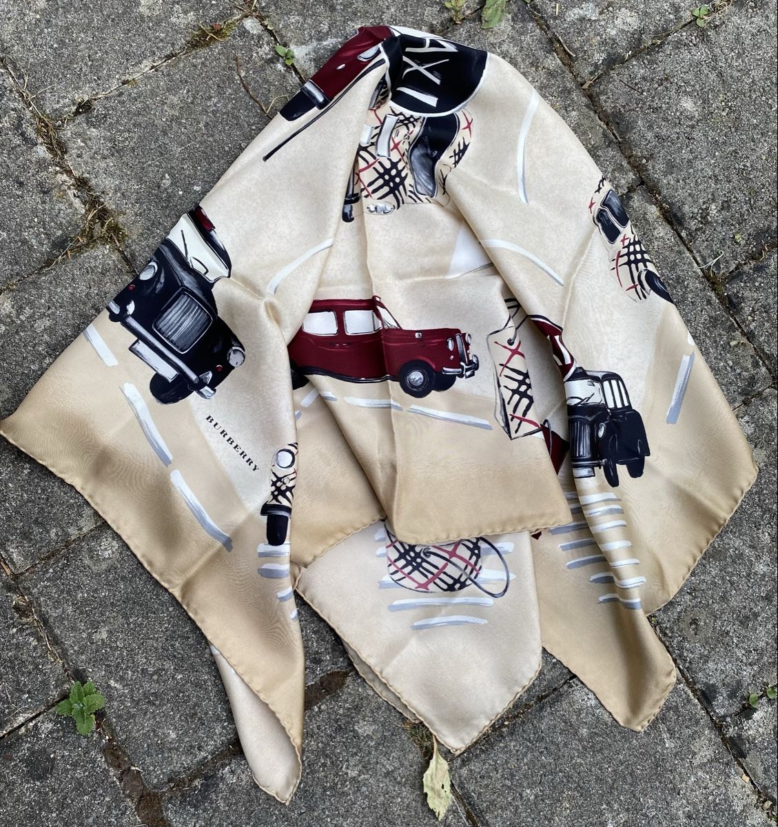 Burberry Foulard & Sciarpe: Burberry Seidenschal 90x90 – Nuovo e nell'imballaggio originale da Rabius venduto da bri_ca76 3