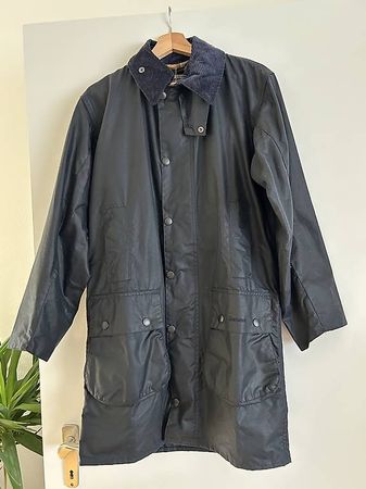 Hochwertige Barbour Border Wachsjacke dunkelblau