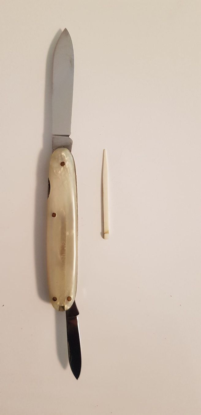Militärmesser: Schweiz. Messer Victoria mit Logo – Neu (gemäss Beschreibung) aus Ardon von Momovs99 1