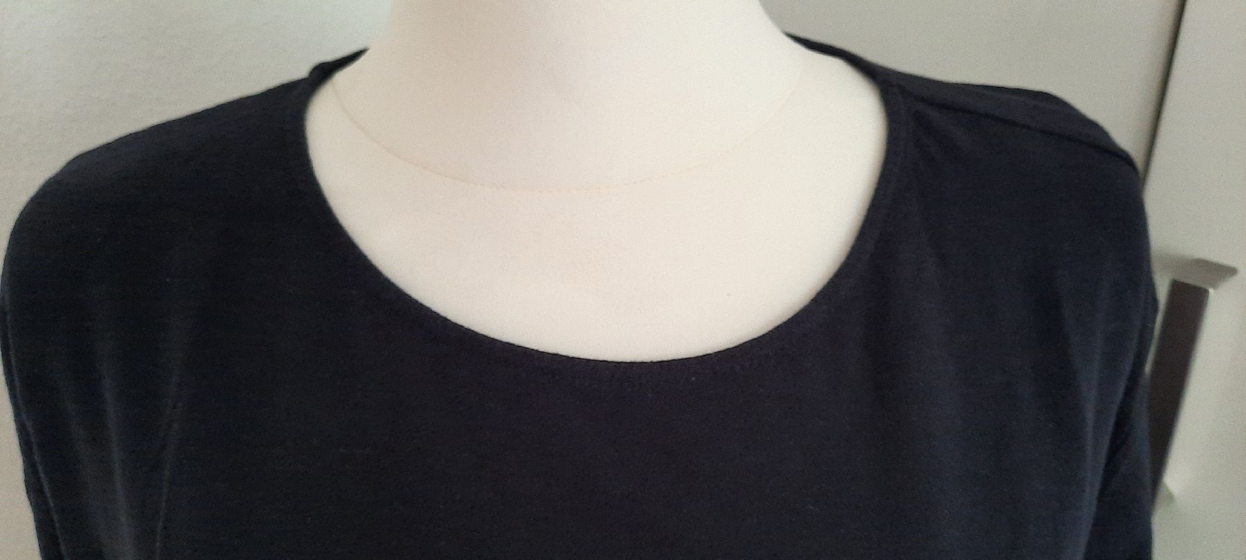 Opus T-shirt: ***OPUS*** Shirt schwarz Gr 42 – Usato da Wädenswil venduto da H2H_Secondhandshop 3