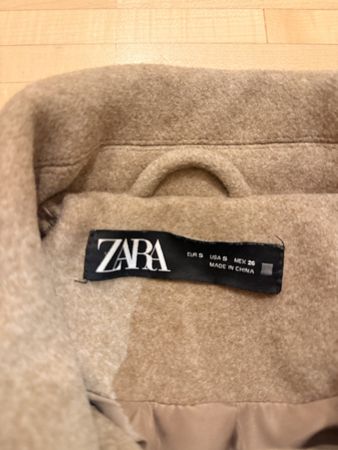 Zara Jacke Blazer beige Grösse S neuwertiger Zustand
