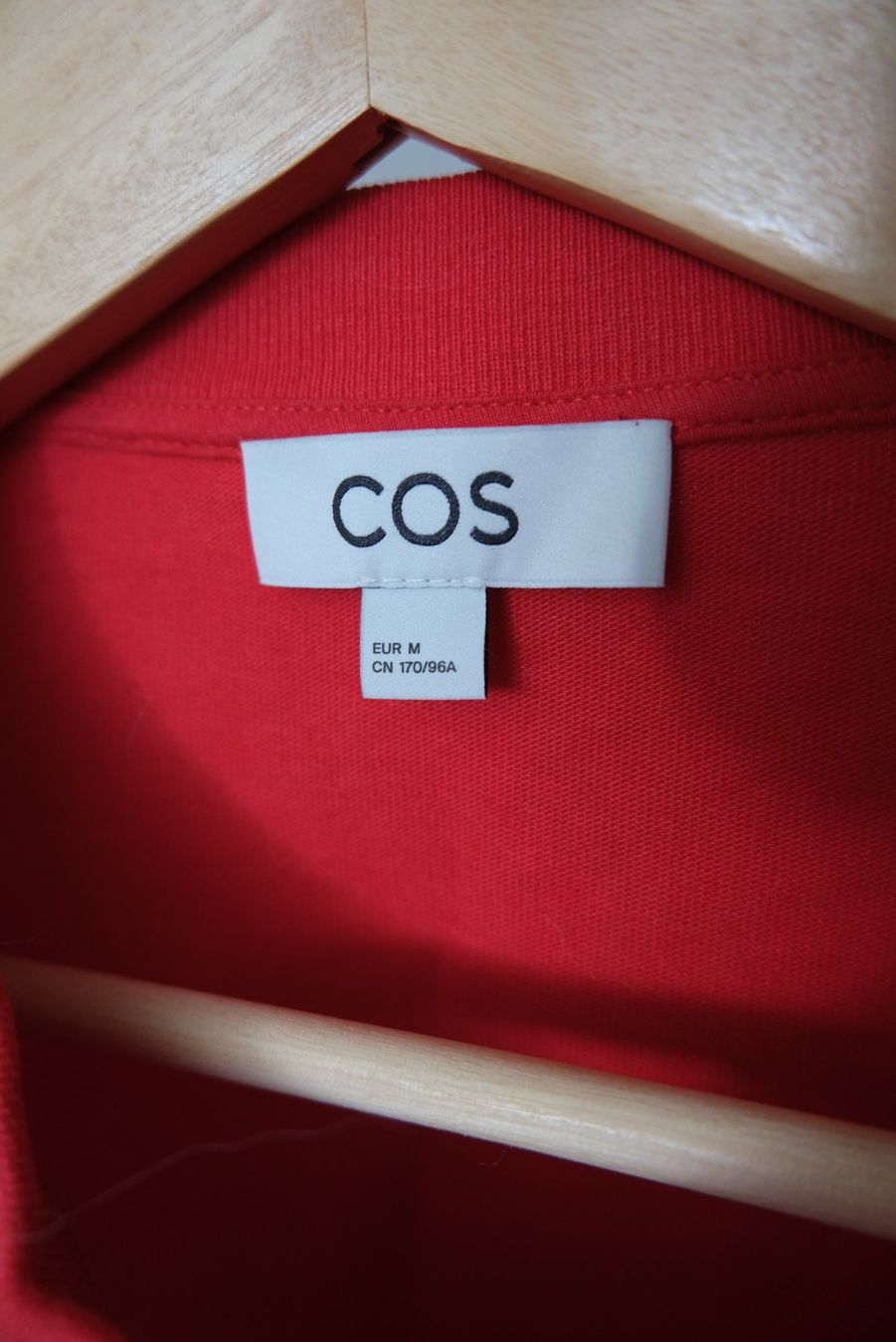 Cos Top: COS cotton cropped tshirt – Usato da Zollikerberg venduto da lunavis 1