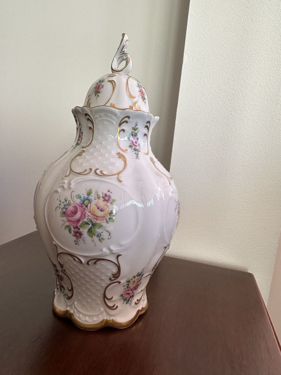 Vasen & Gefässe: Porzellan Deckelvase Handgemalt – Gebraucht aus Herbriggen von Sehrazade 2