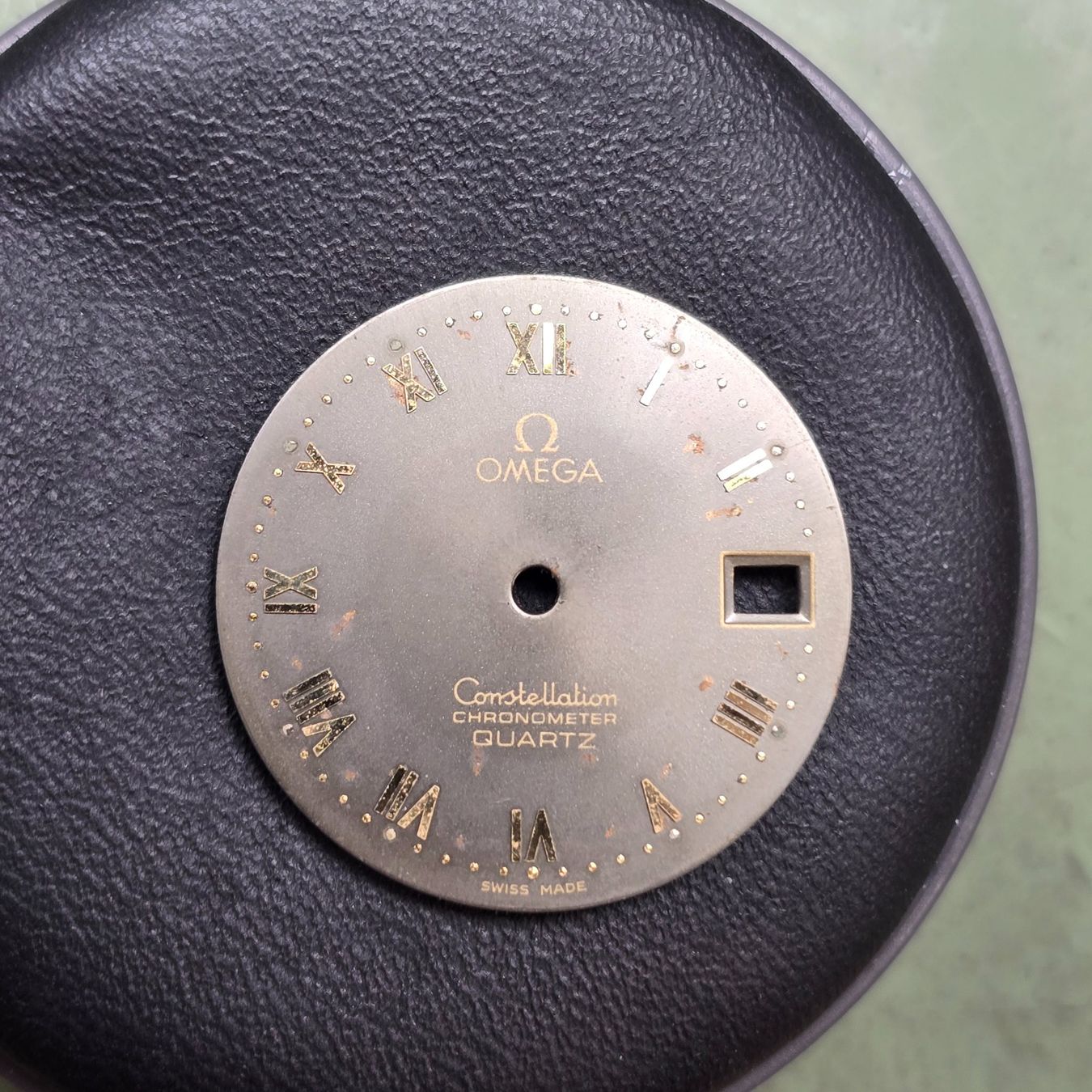 Omega Orologi: Cadran Omega Constellation Quartz 25mm – Difettoso da Tramelan venduto da Nirdan