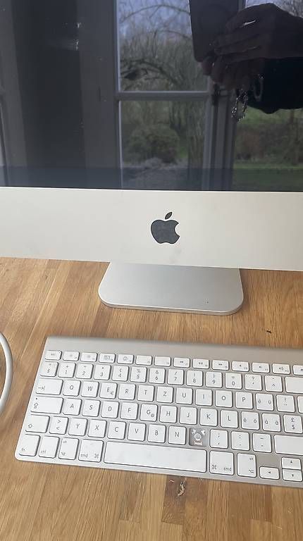 PC: Apple Mac ordinateur avec lecteur CD – Usato da Troinex venduto da nadinebmichaelson 1