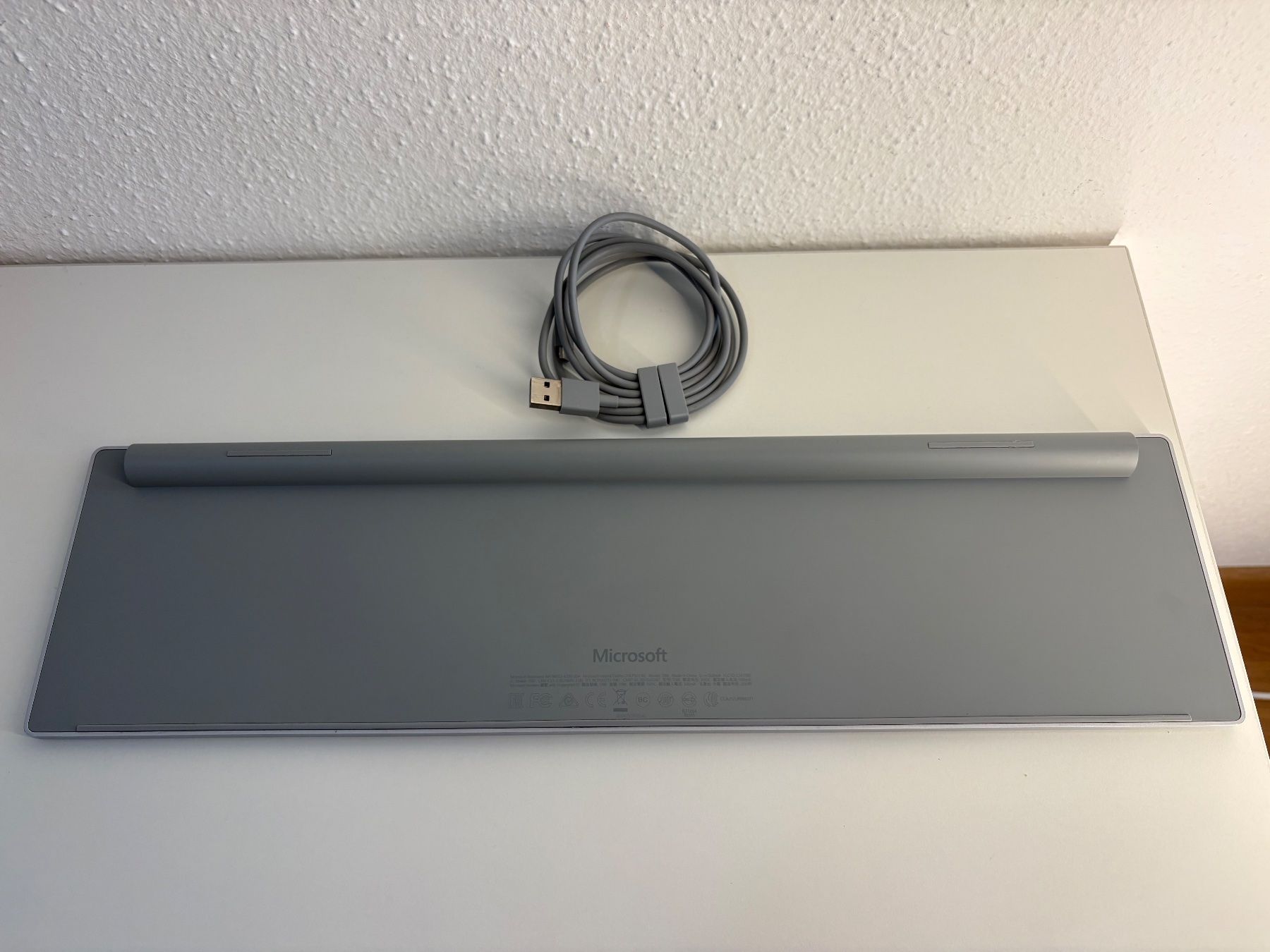 Microsoft Tastaturen: Microsoft Modern (Surface) Keyboard mit Fingerprint ID – Gebraucht aus Zürich von Erazzer 1