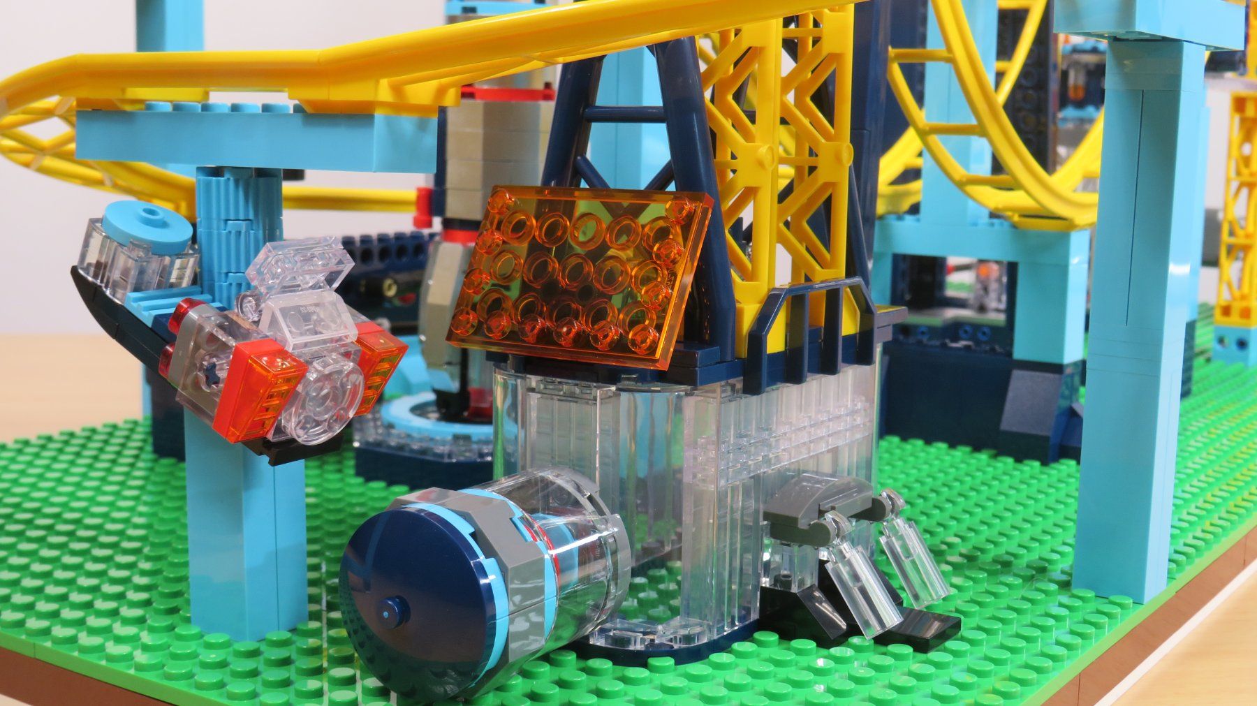Mould King Kit di costruzioni: MOULD KING-11031-Space Elevator-Riesen-Achterbahn – Nuovo (secondo la descrizione) da Arboldswil venduto da Lubber 6