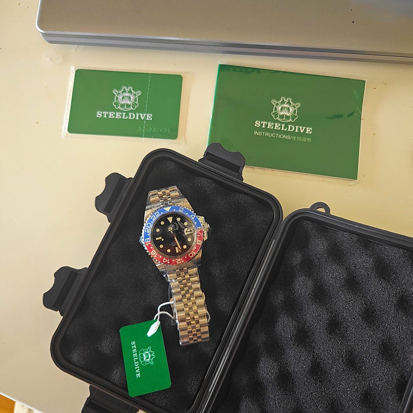 Uhren: Steeldive Jubilee Herrenuhren "Pepsi" GMT – Neu und originalverpackt aus Suhr von sjay.Cv 1
