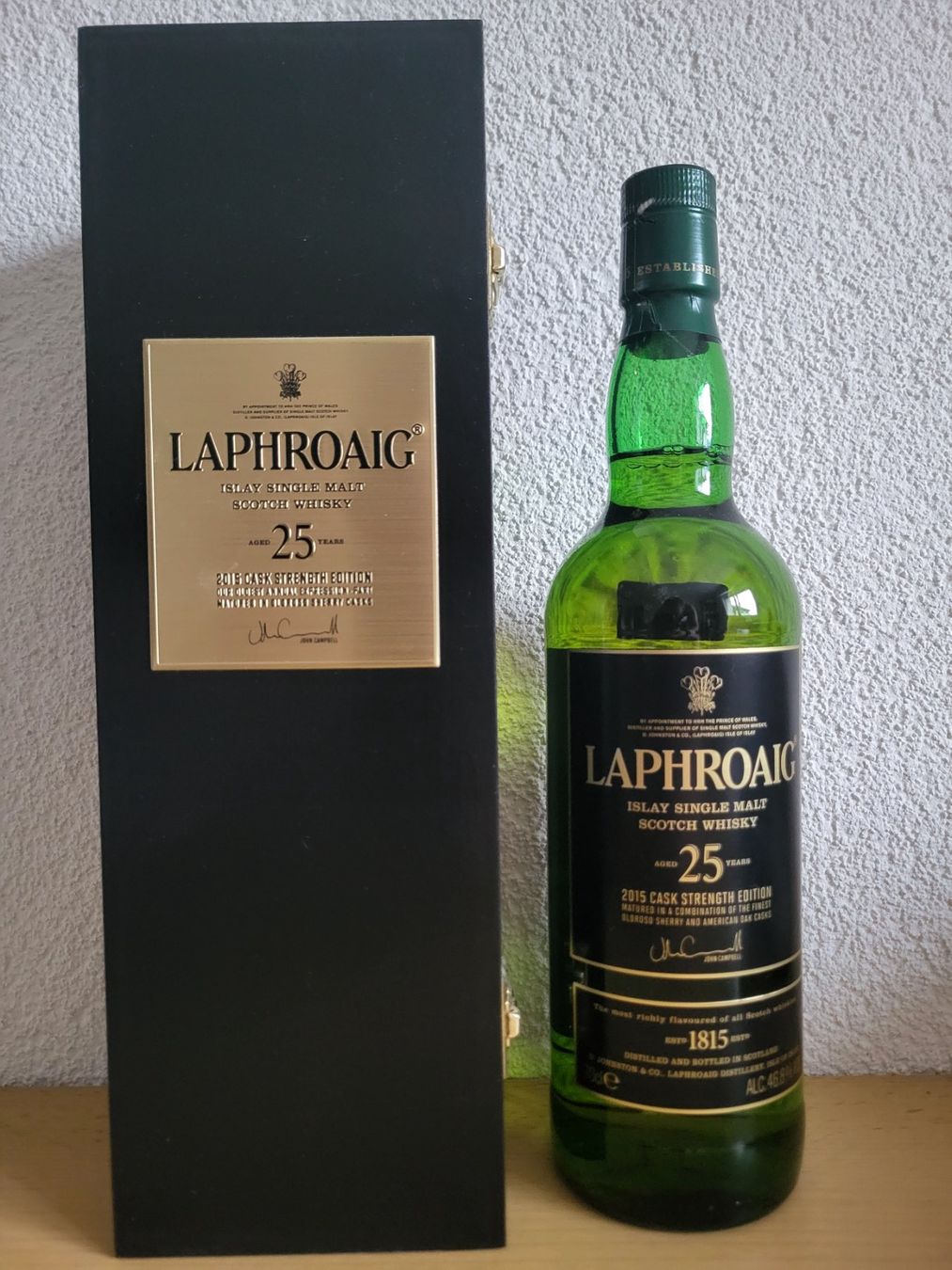 Laphroaig Bevande alcoliche: Laphroaig 25 (2015 Release) – Nuovo e nell'imballaggio originale da Morlon venduto da yan_y92p