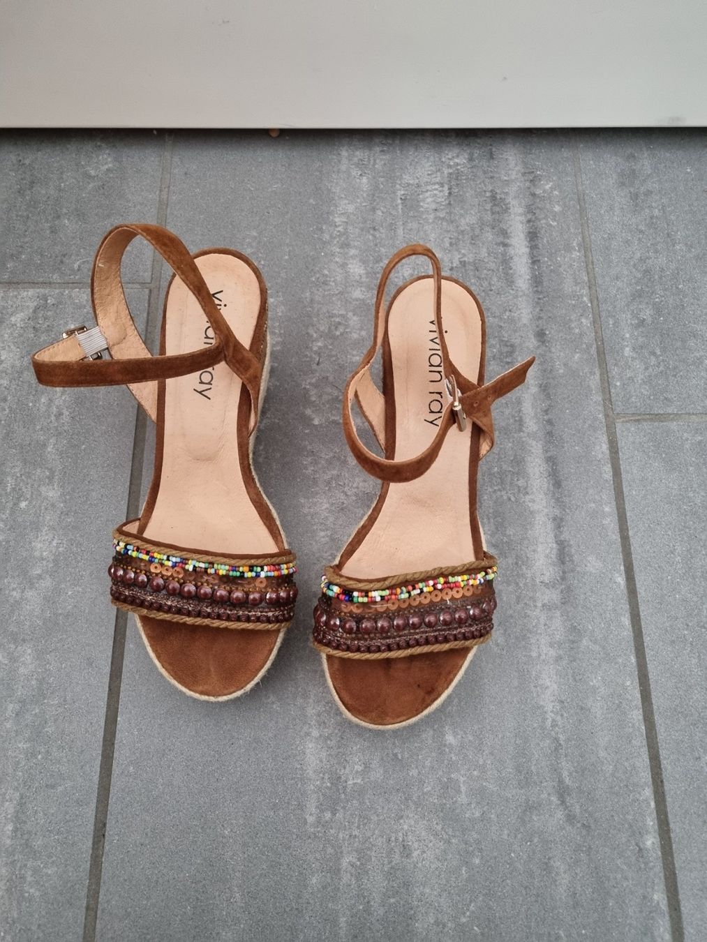 Scarpe da donna: Sandalen Gr. 38 – Usato da thalwil venduto da Raishin720