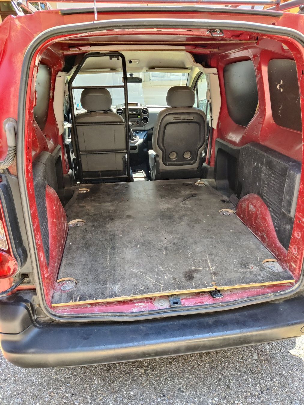 Citroën Veicoli commerciali: Citroen Berlingo 1.6i 16V mit MFK – Usato da St. Gallen venduto da Dr.Numis 3
