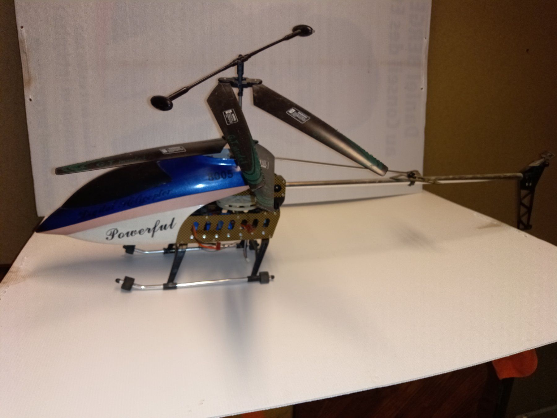 Kit di modellismo & Modellini statici: Lot d'hélicoptères – Usato da Noiraigue venduto da pel_ny7d 1