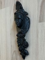 HISTORISCHER MÖBELBESCHLAG / (TÜR-KLOPFER) / „Historismus“!