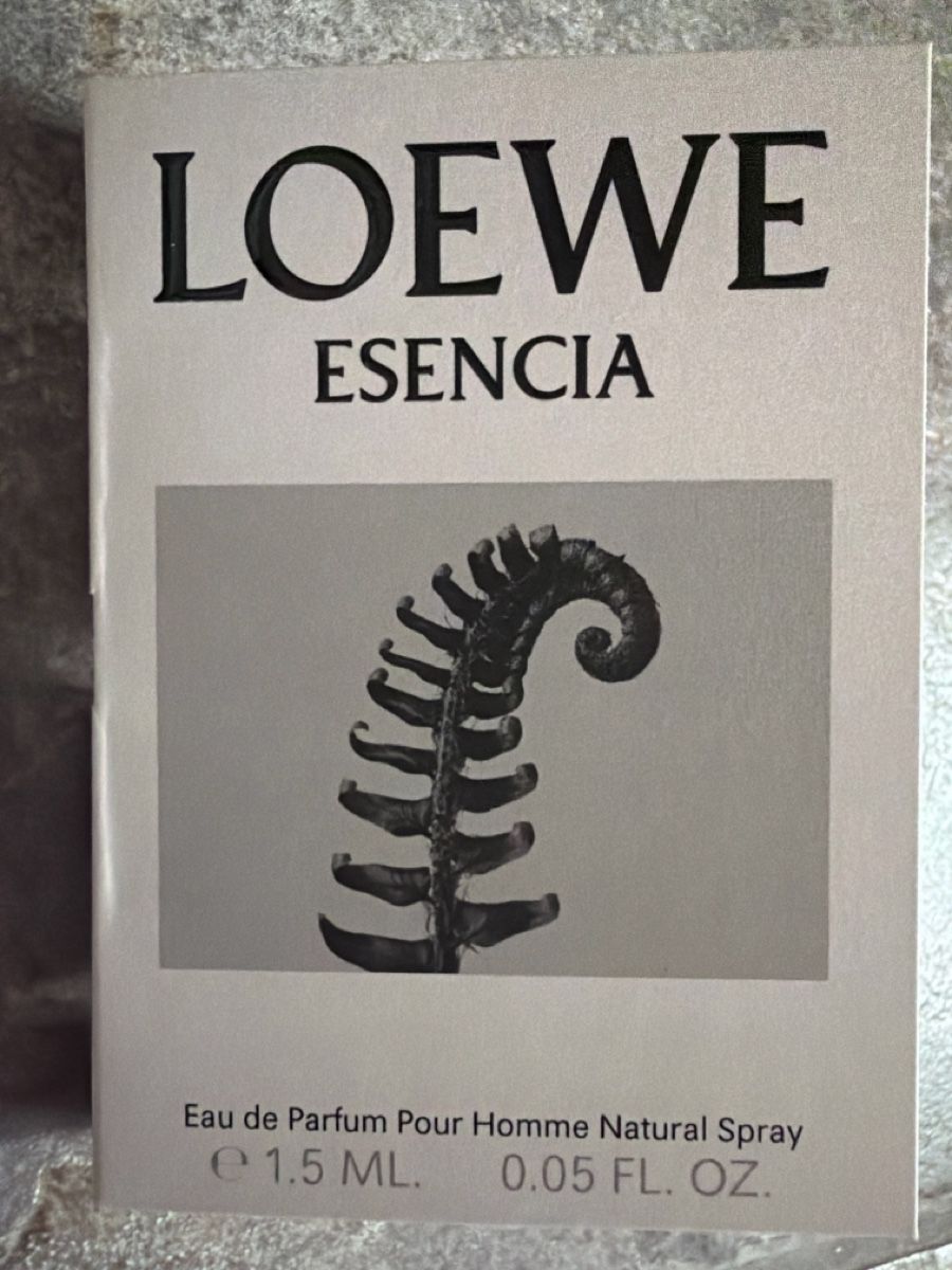 Loewe Profumi & Eau de Toilette: LOEWE Esencia Eau de Parfum Probe 1.5 ML Neu – Nuovo (secondo la descrizione) da Wangs venduto da