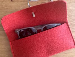 Handmade Wollfilz-Brillenetui Rot – Beige