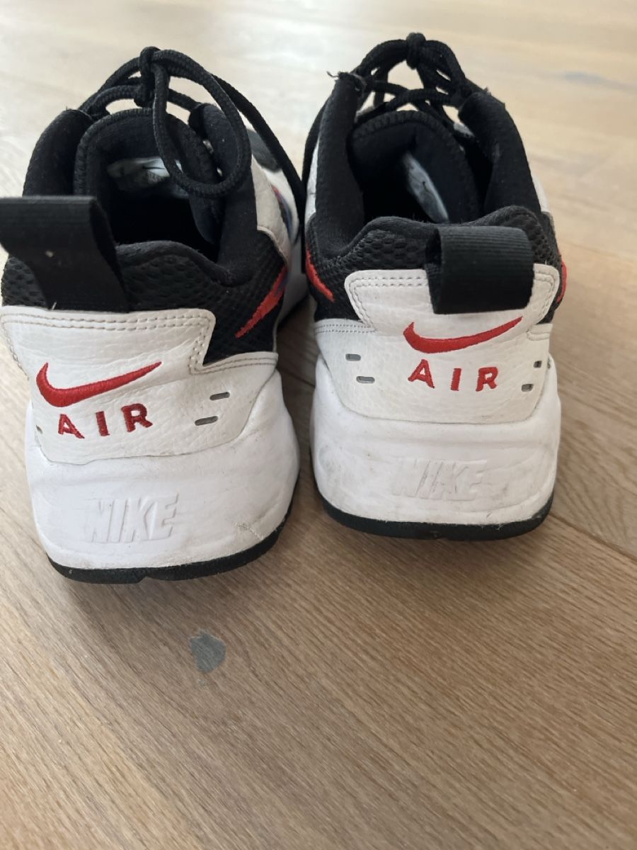 Scarpe da uomo: Nike air – Usato da Nänikon venduto da Delonghi 2