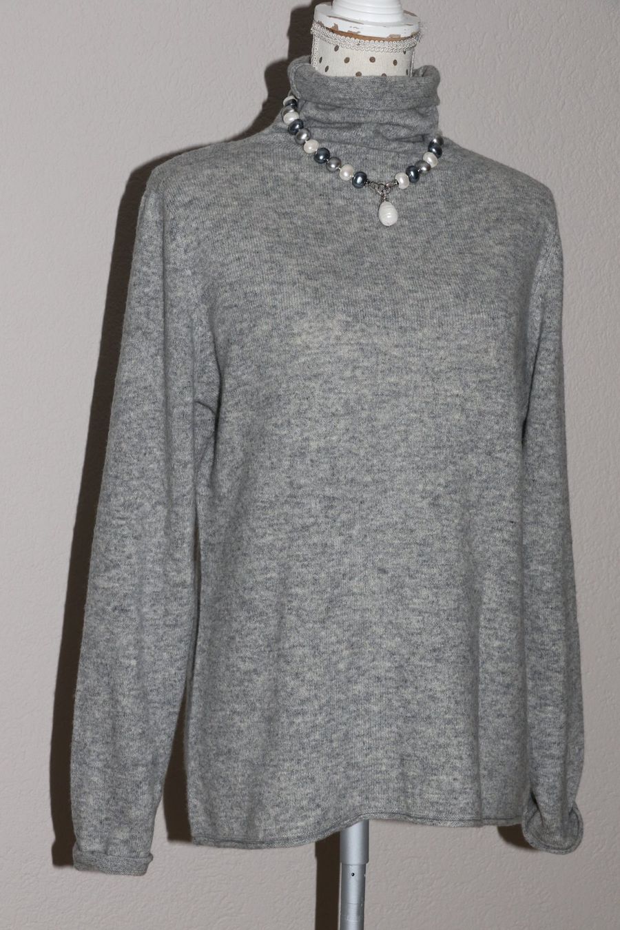 Pullover & Sweatshirts: Neuer stylischer Wollpullover M-L – Neu (gemäss Beschreibung) aus Oberwil-Lieli von Svetlana28 6