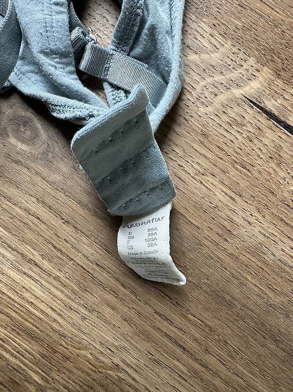 Hessnatur Sonstige Unterwäsche: Süsser blauer BH mit Spitzen – Gebraucht aus Thun von noah_5fyb 2