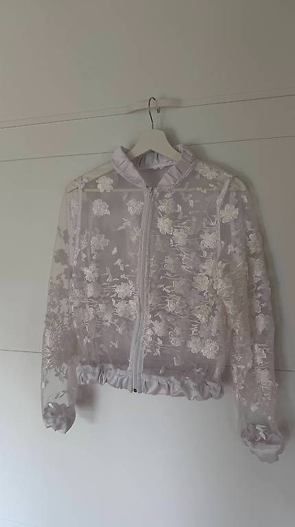 Giacche: Bomberjacke mit Spitzenmotiven – Nuovo e nell'imballaggio originale da Au ZH venduto da mmzsofia