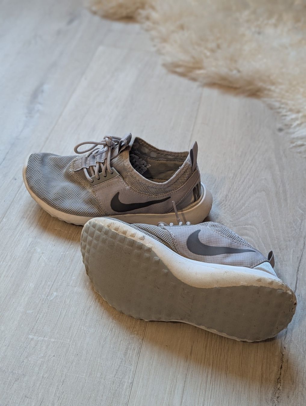 Nike Scarpe da uomo: Nike Roshe One Sneakers - Size 36 EU - Light Grey – Usato da Schlieren venduto da maseam 3