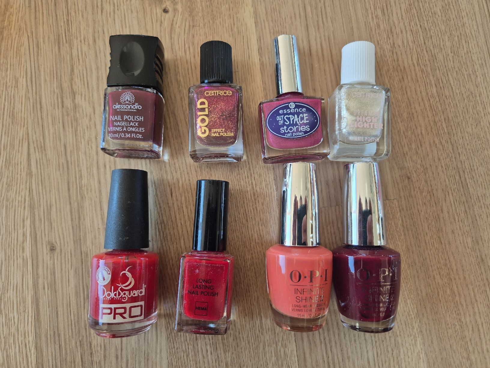 Smalto per unghie: Nagellack-Set: OPI, Alessandro, Essence, Caprice – Usato da Zürich venduto da Corrosion