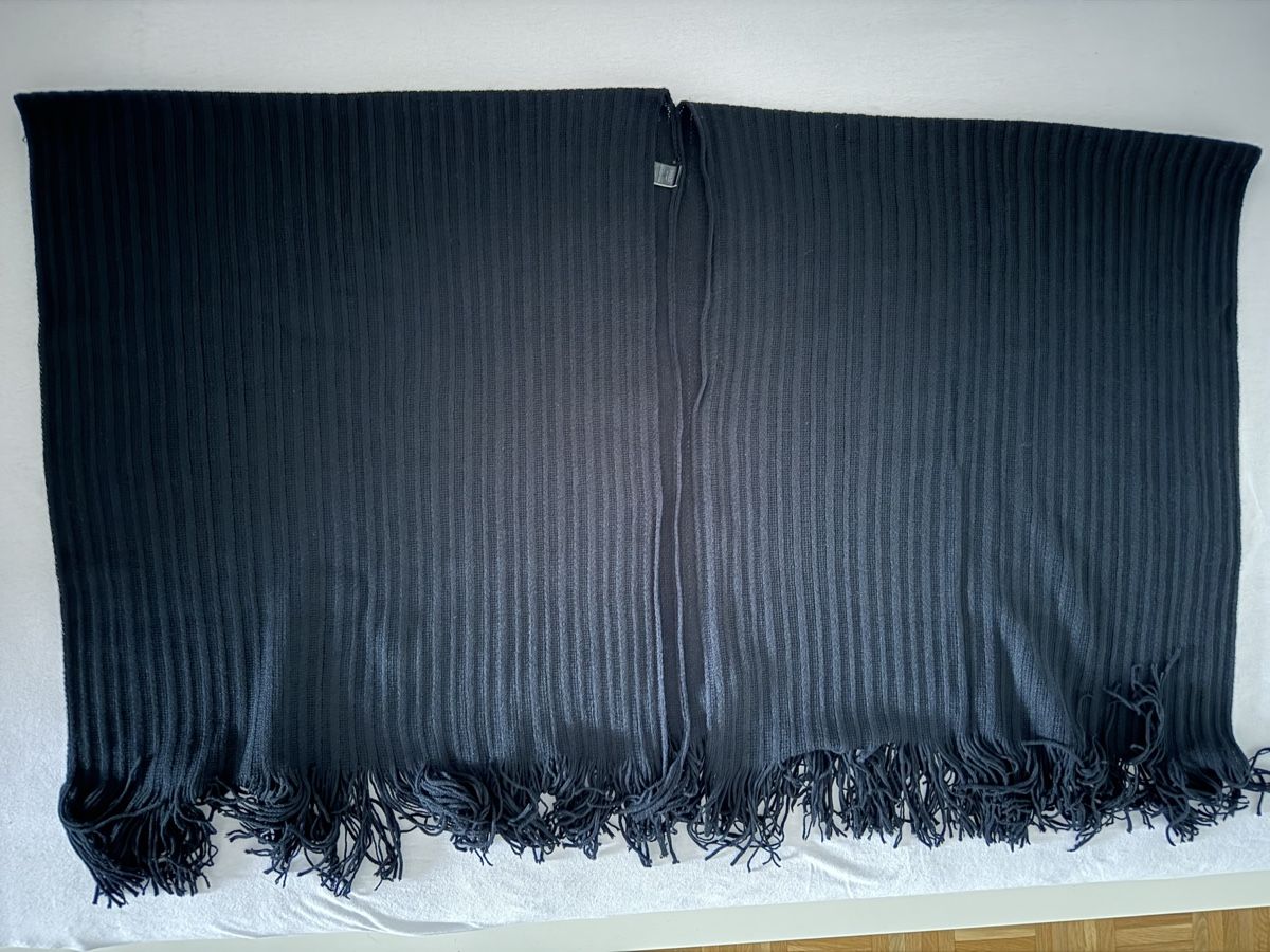 Sonstige Damenmode: Marks and Spencer black cape neuf – Neu (gemäss Beschreibung) aus Epalinges von Lily2006