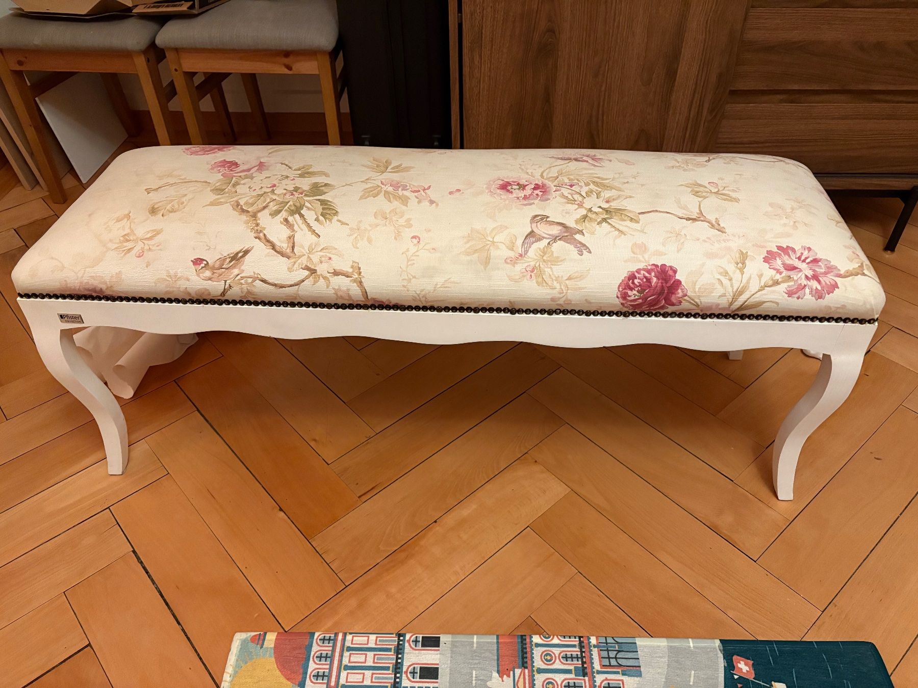 Pfister Bänke: Sitzbank mit Blumenmuster, Pfister – Gebraucht aus Zürich von Marty_Mc_Fly