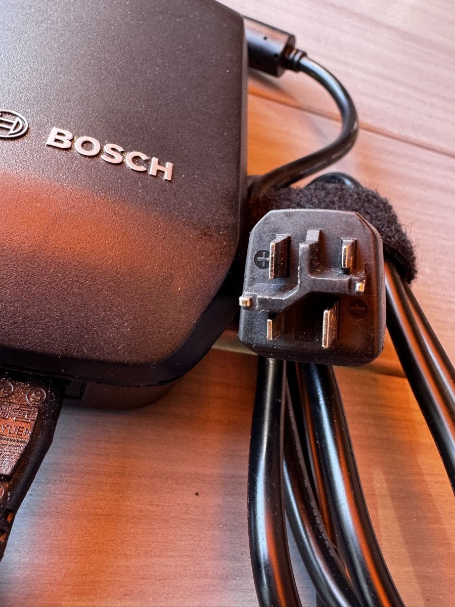 Bosch Chargeurs: Bosch eBike Ladegerät BPC3200 2A neu – Neuf (Voir description) à Kehrsatz par Adrenalina1 1