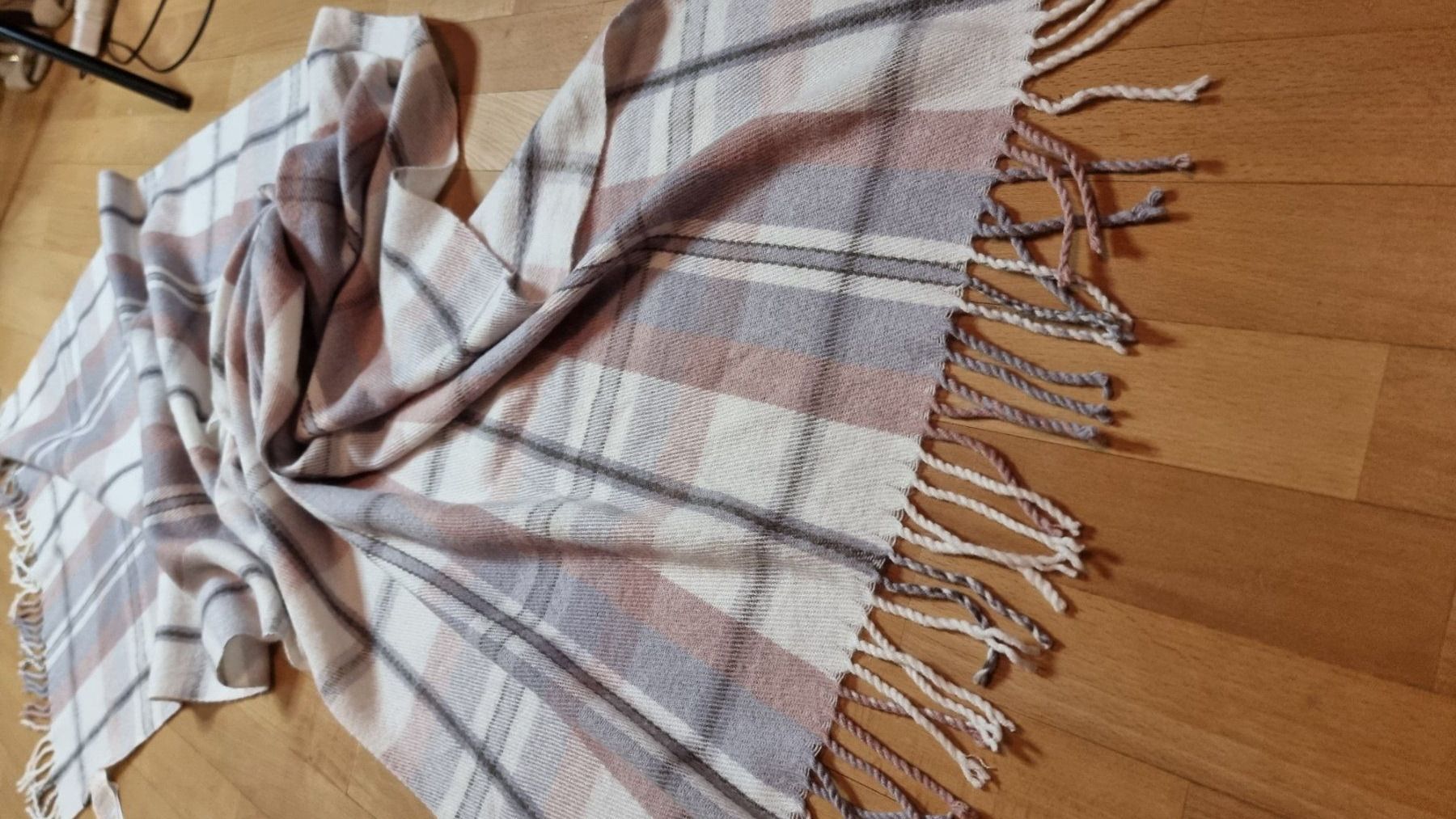 Foulards, Tücher & Schals: 🌺Schal🌺 – Gebraucht aus Wald ZH von CapLux