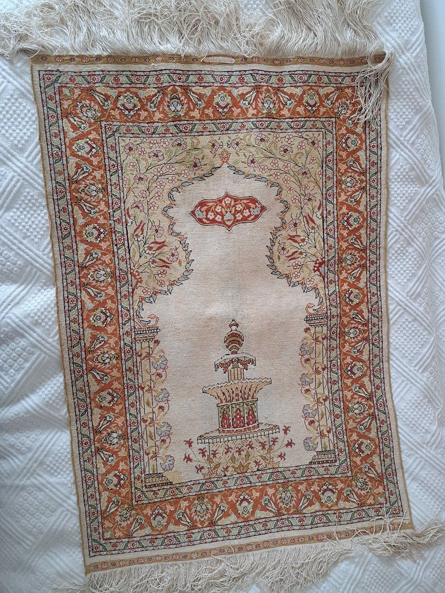 Tappeti: Seidenteppich "Hereke" – Usato da Lichtensteig venduto da Chribewa