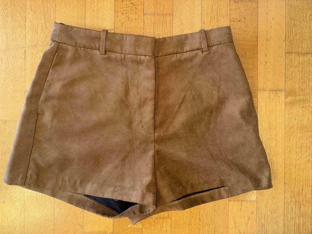 H&M Pantaloni: H&M Shorts - Wildleder Optik – Usato da Zürich venduto da s.o13