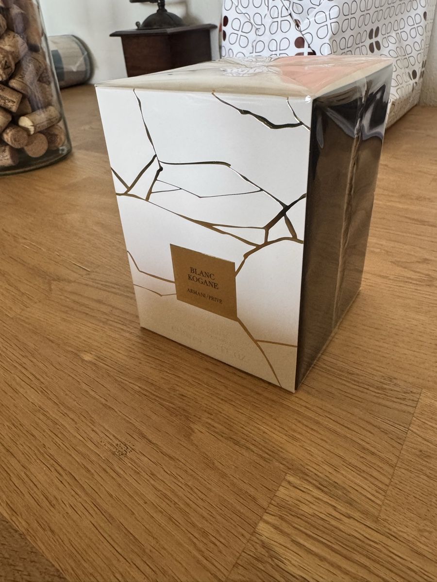Armani Profumi & Eau de Toilette: Giorgio Armani privé, Blanc kogane – Nuovo e nell'imballaggio originale da Lausanne venduto da Nala.wendy 3