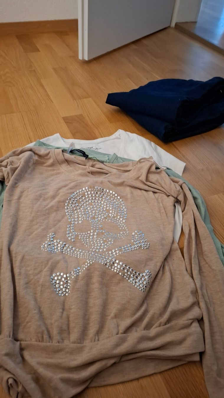 Lotti di vestiti: Kleiderpaket – Usato da bülach venduto da bea_syq2