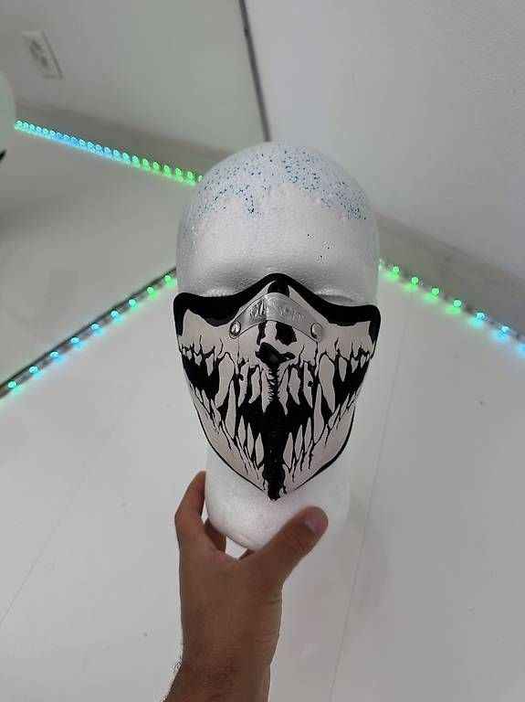 Protezione per viso e udito: skull face mask – Nuovo (secondo la descrizione) da Zürich venduto da refg7