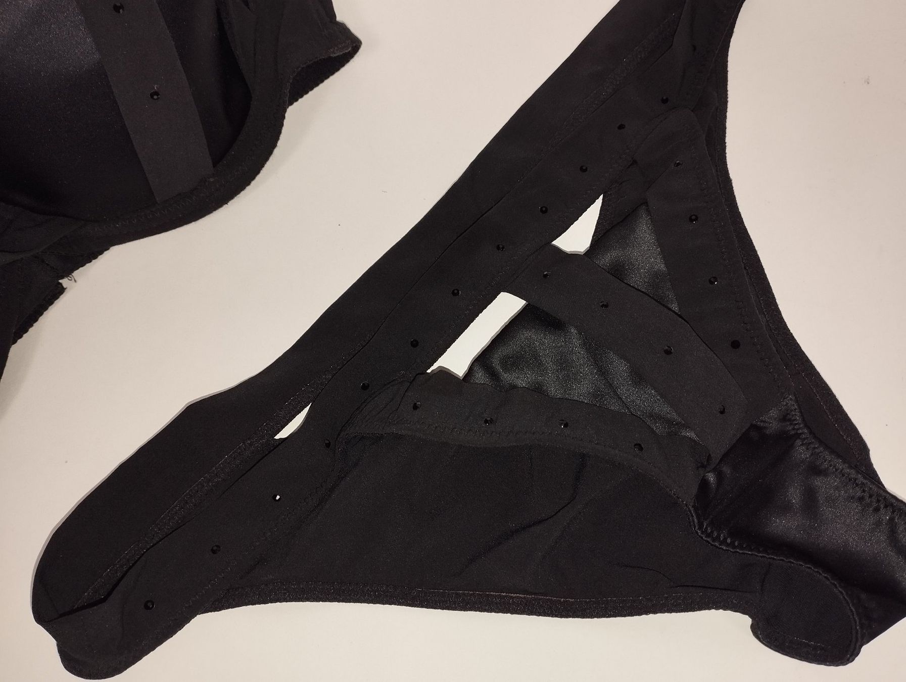 Altra biancheria intima: Chantal Thomas BH und String Set - Gr- S – Usato da Hombrechtikon venduto da BAZ-Vintage 5