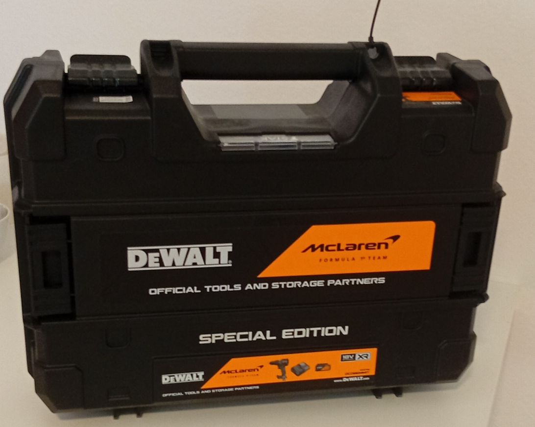Dewalt Alle Werkzeuge: DEWALT McLaren Special Edition Tool Case new – Neu und originalverpackt aus wattwil von pel_qh26