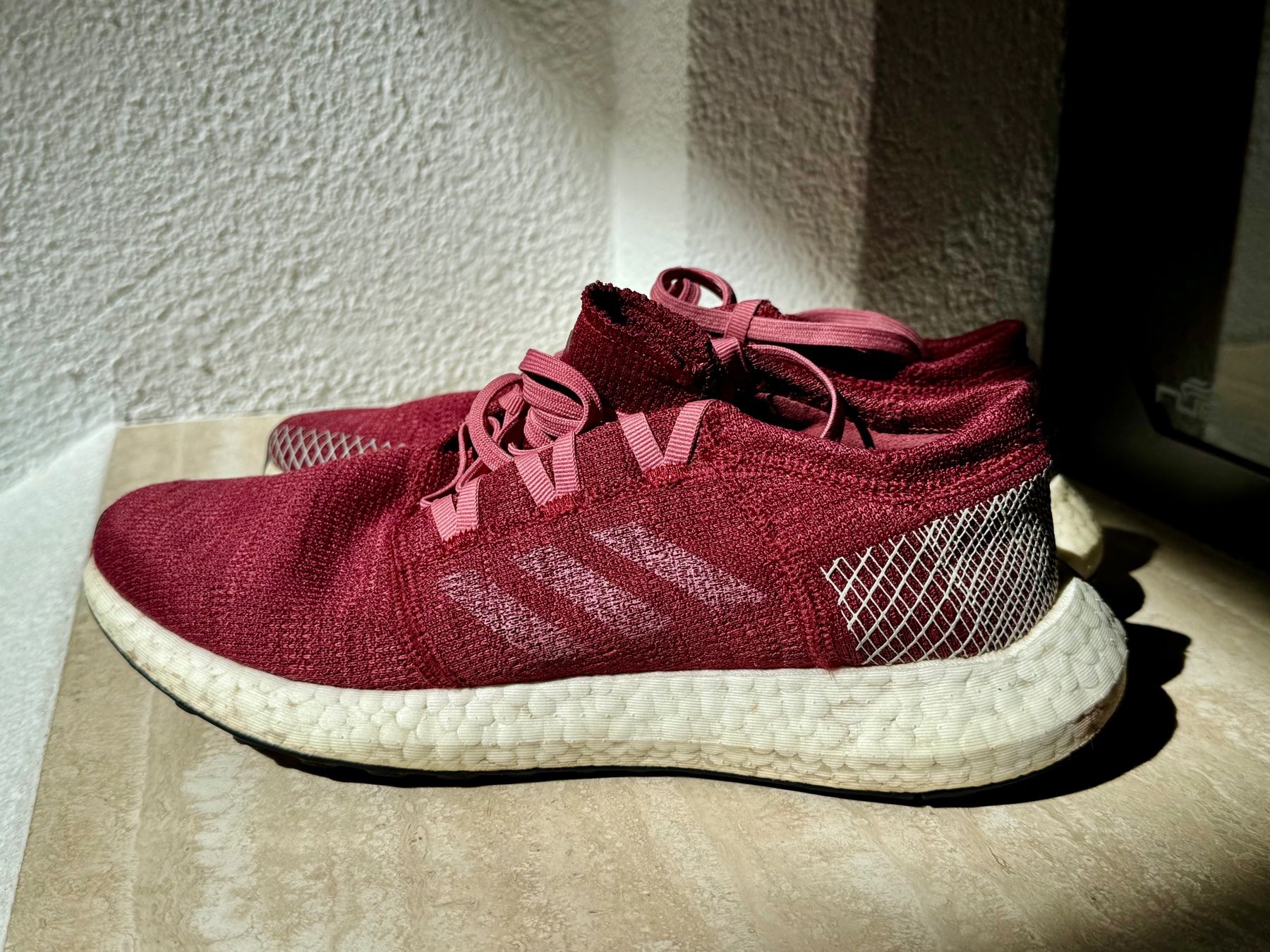 Adidas Scarpe da uomo: Adidas Boost Schuhe, Gr. 41 1/3, Rot – Nuovo (secondo la descrizione) da Niederhasli venduto da Erwied 1