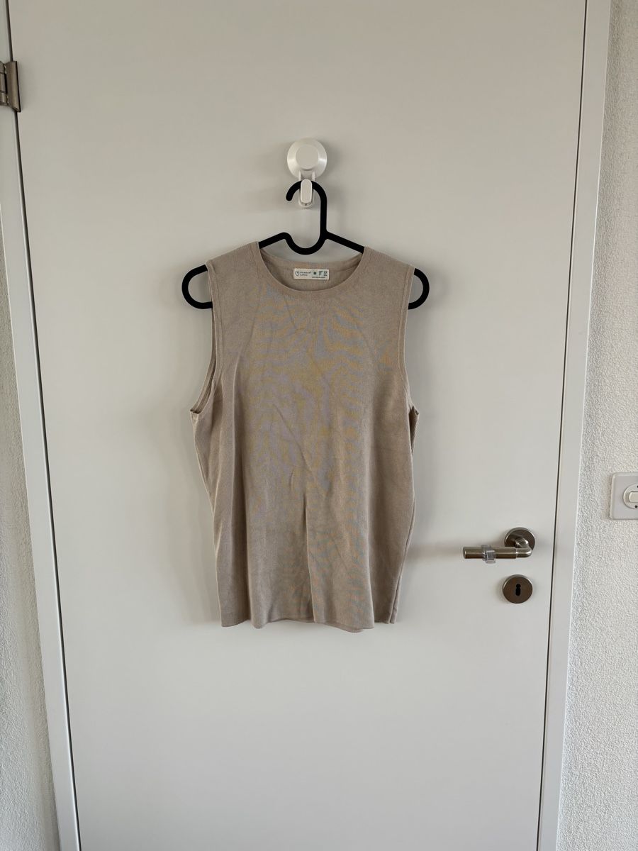 Tops: Ärmelloses Shirt, Beige, Grösse M – Gebraucht aus Glattpark(Opfikon) von rue_9c5p