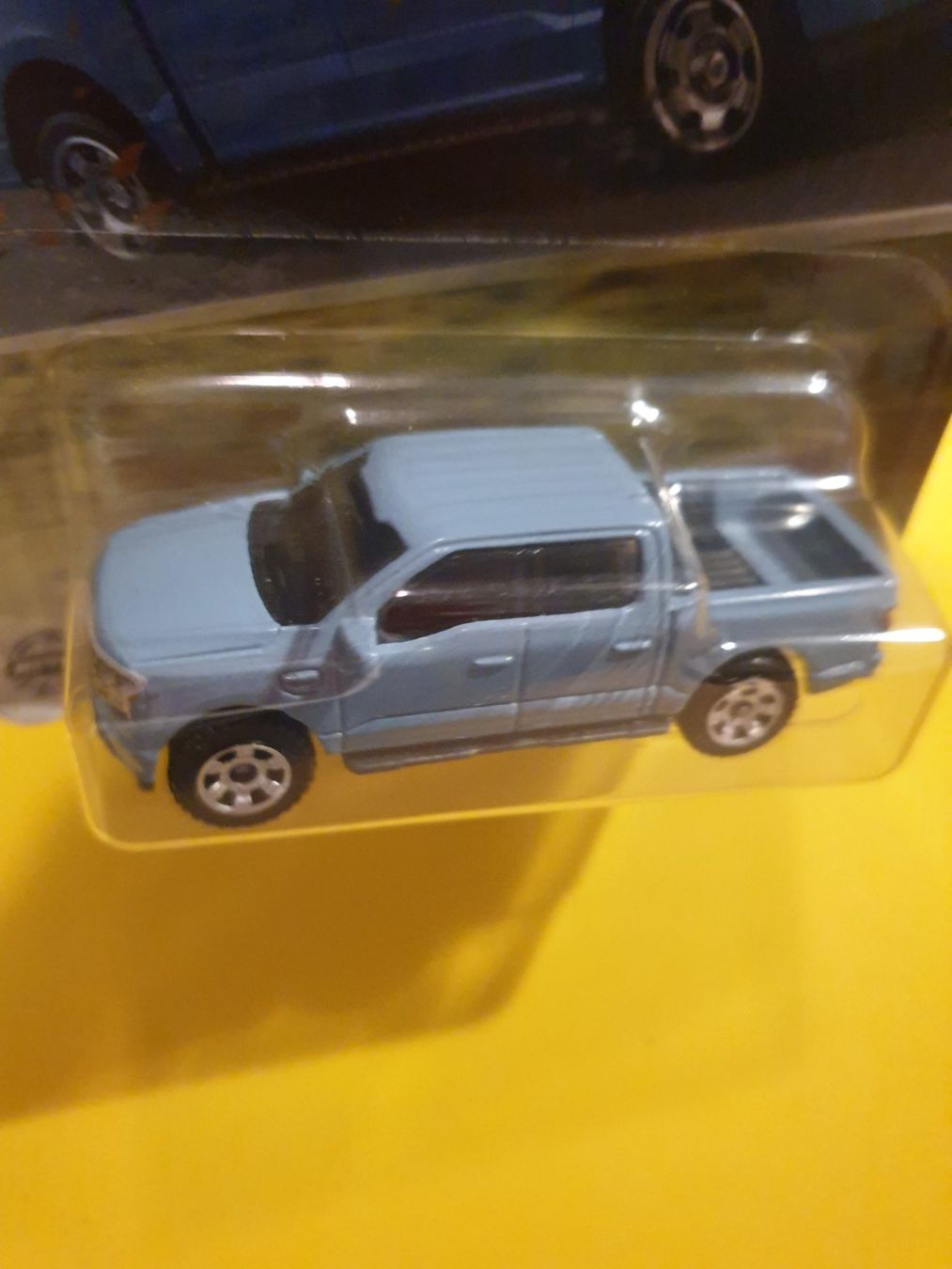 Matchbox Modellini d'auto: Matchbox 2022 FORD F-150 LIGHTNING – Nuovo e nell'imballaggio originale da Oftringen venduto da Rotor 3