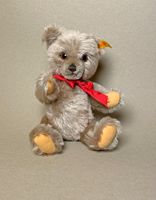 Steiff Bär aus Vitrine, unbespielt von 1982