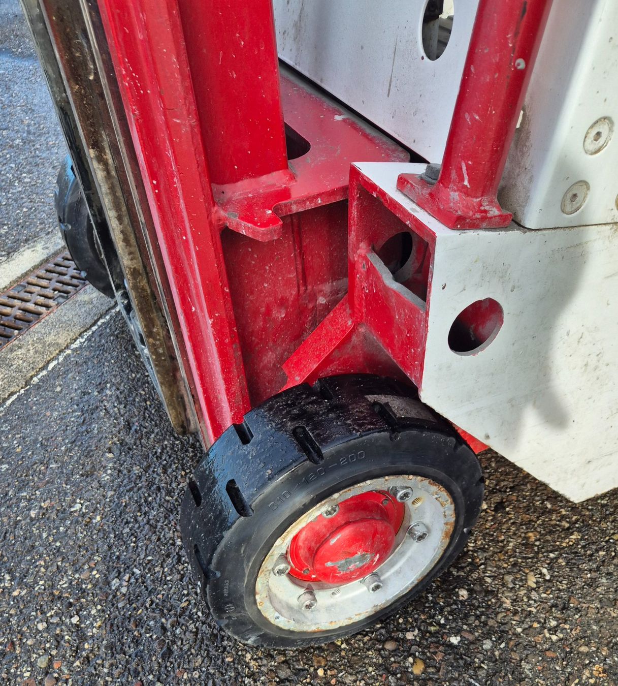Carrelli elevatori e a forche: WENDIGER KLEINER ELEKTROSTAPLER 3-RAD Batterie 2019 – Usato da Steffisburg venduto da Forkliftpower 8