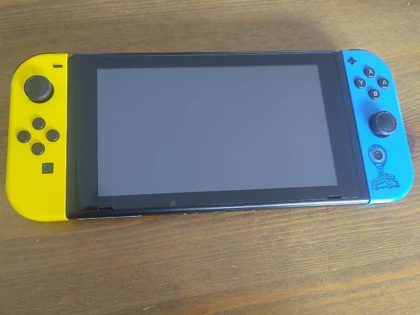 Nintendo Console: Nintendo Switch Fortnite Edition mit Dock und Netzteil – Usato da Wohlen AG venduto da gnabbr 1