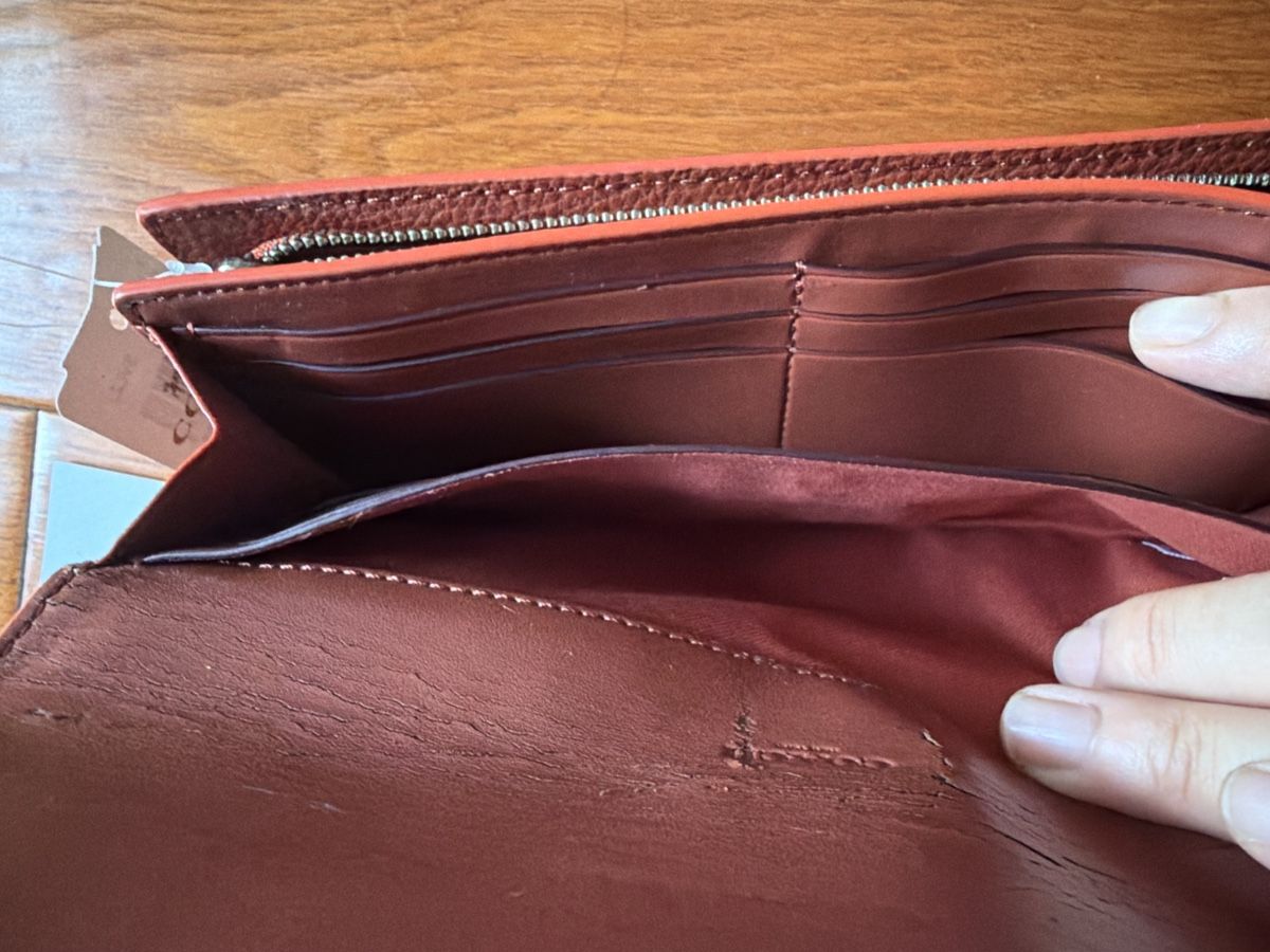 Portamonete: Coach wallet  – Difettoso da Davos Dorf venduto da gin_8k9d 3