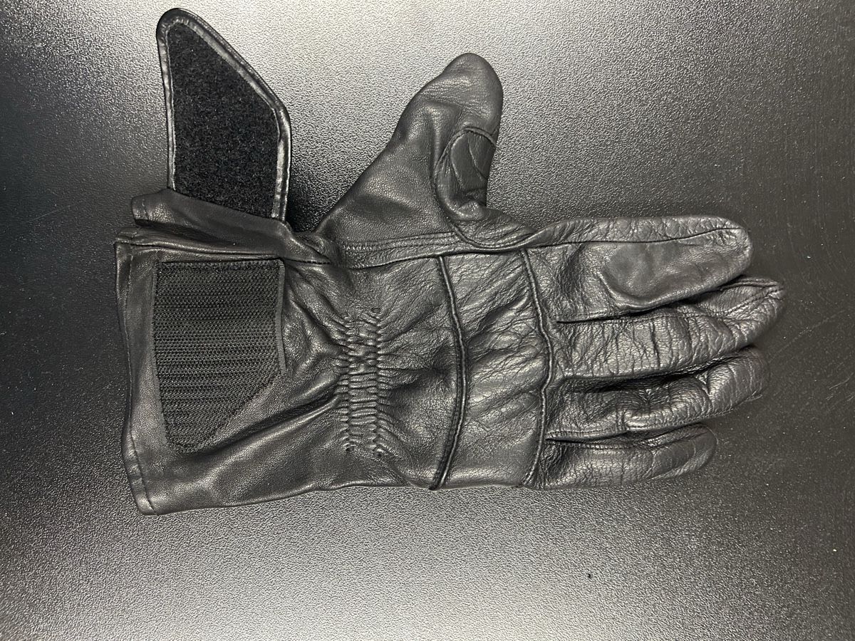 Held Autres accessoires hommes: Leder Motorradhandschuhe – D'occasion à Münchenstein par Cello30 2